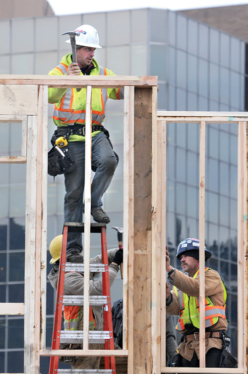 10NOV11-CONSTRUCTION