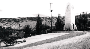 Cenotaph as it looked shortly after construction.