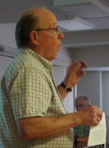 Downtown resident Frank Dwyer speaks at meeting on Stuart Wood school Wednesday night.