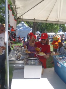 Chinese Freemasons were one of may groups serving up delicious food at international food fair.