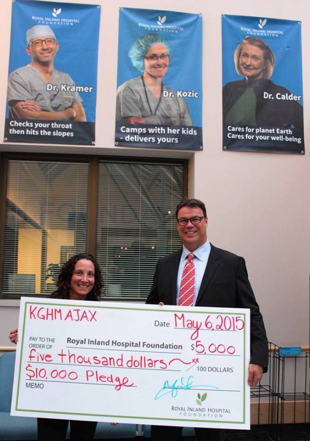 Yves Lacasse presenting cheque. (RIH Fpundation)