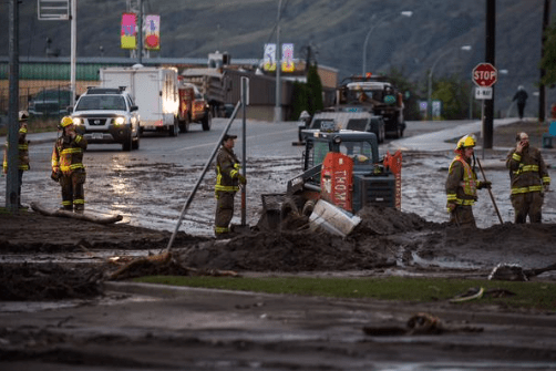 Emergency crews deal with flooding. (Twitter photo)