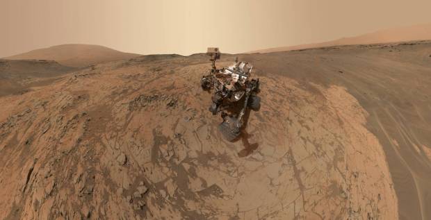 Curiosity self-portrait while doing its thing on Mars .(Jet Propulsion Lab photo)